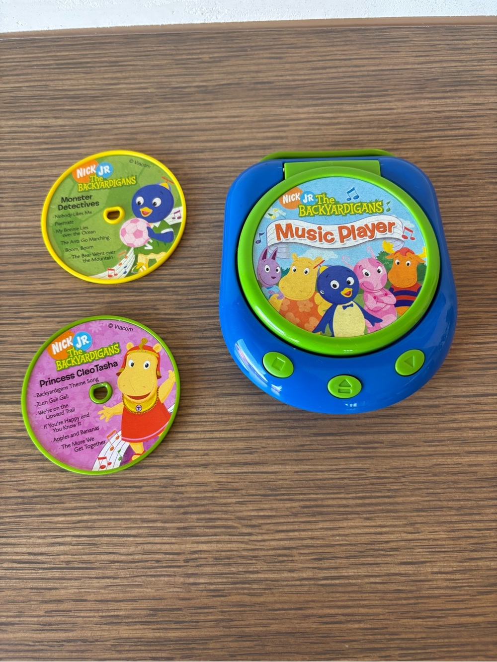 Nick Jr. Backyardigans Music Walkman Player Toy with 2 Discs 2004 - WORKING